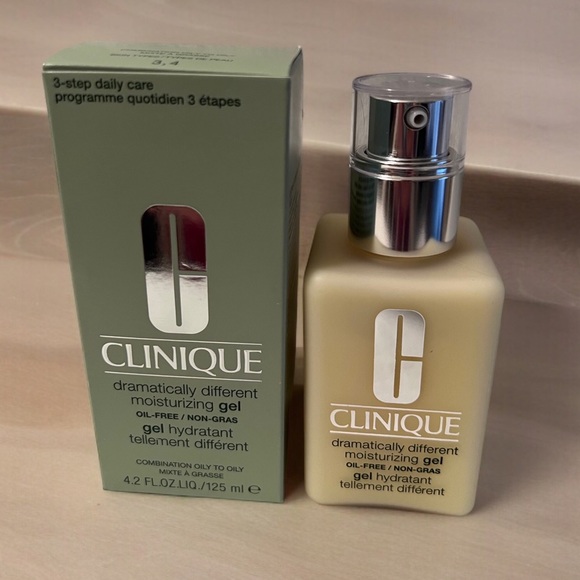 🌟NIB🌟 CLINIQUE Dramatically Different Moisturizing Gel 4.2oz for N/Oily Skin - Picture 2 of 11